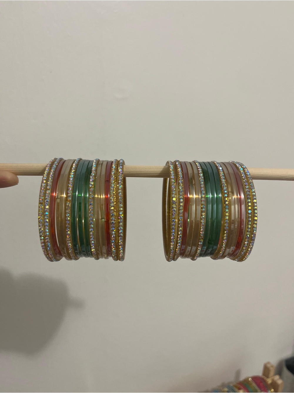 Multicolor Glass bangles set - Picture 3 of 4